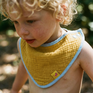 Bandana Bib CAMELIA muslin curry