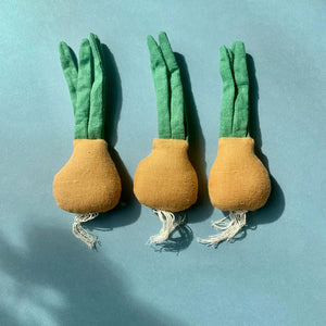 Linen Toy ONION (1 piece)