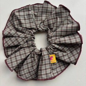 XL Scrunchie checkered khaki