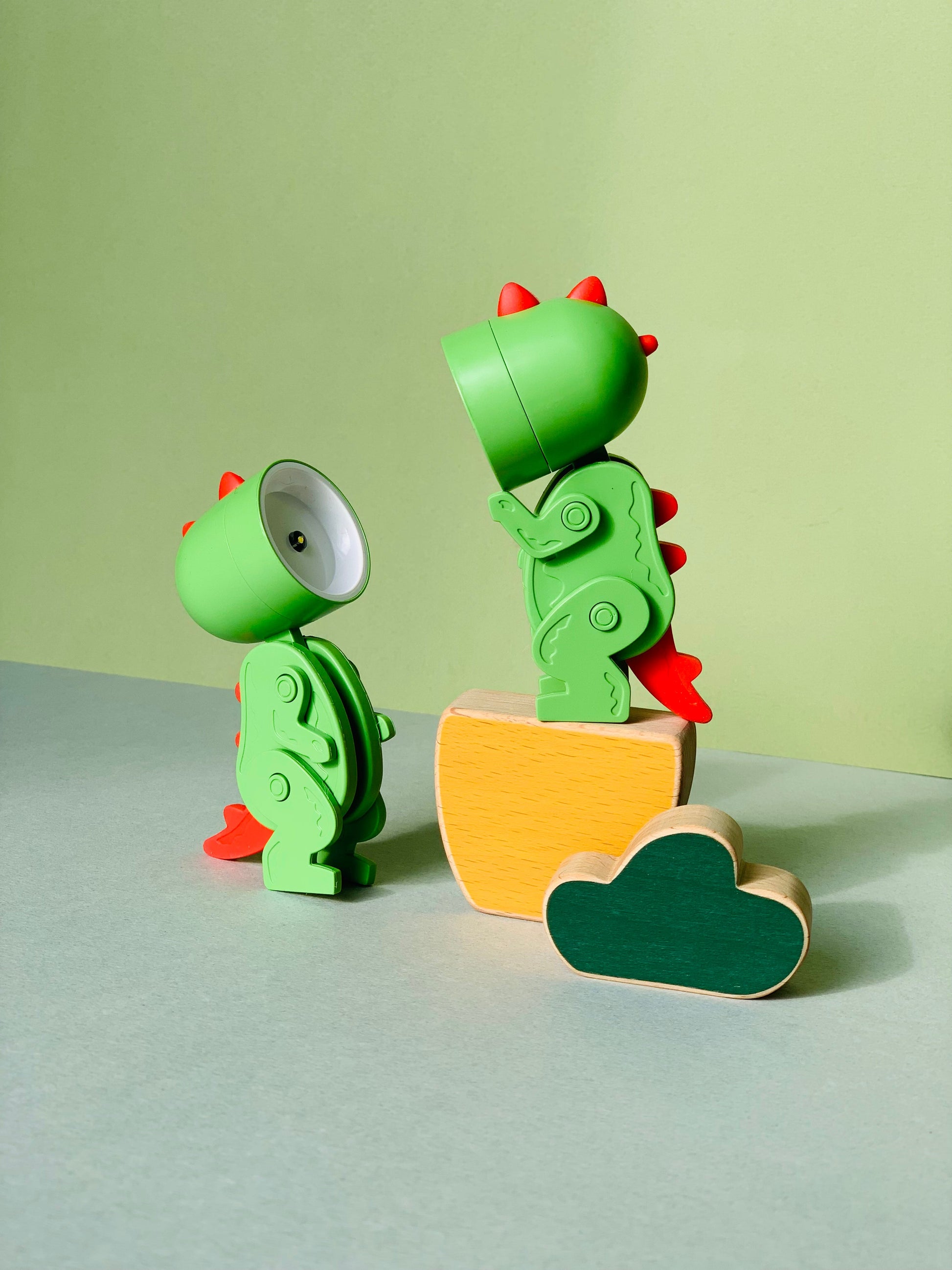 Monster-Chasing Flashlight Dino🦖 (available in 6 colors)