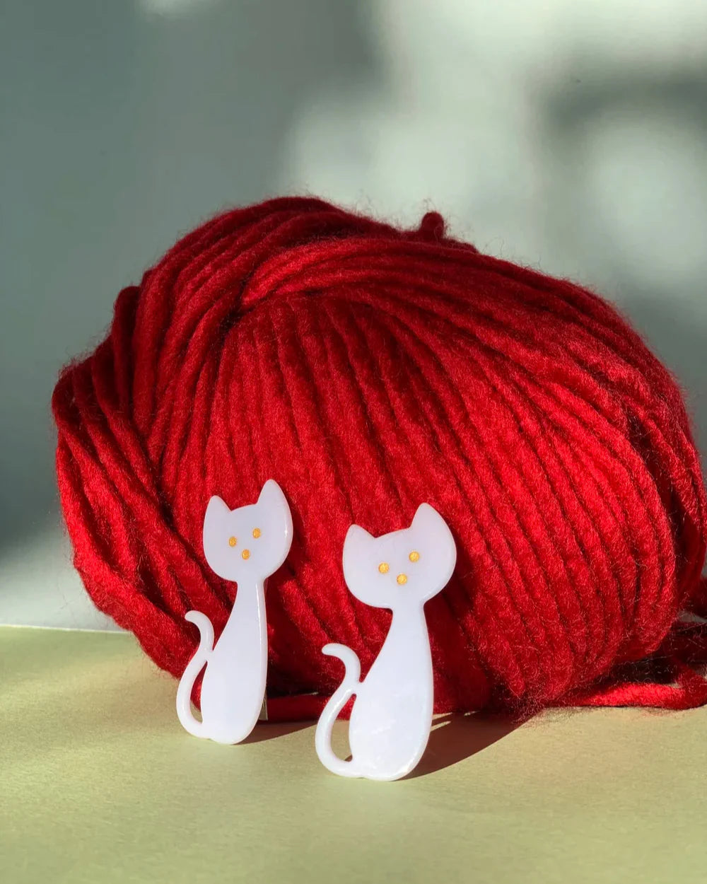 Hair Clip cat (available in 2 colors)