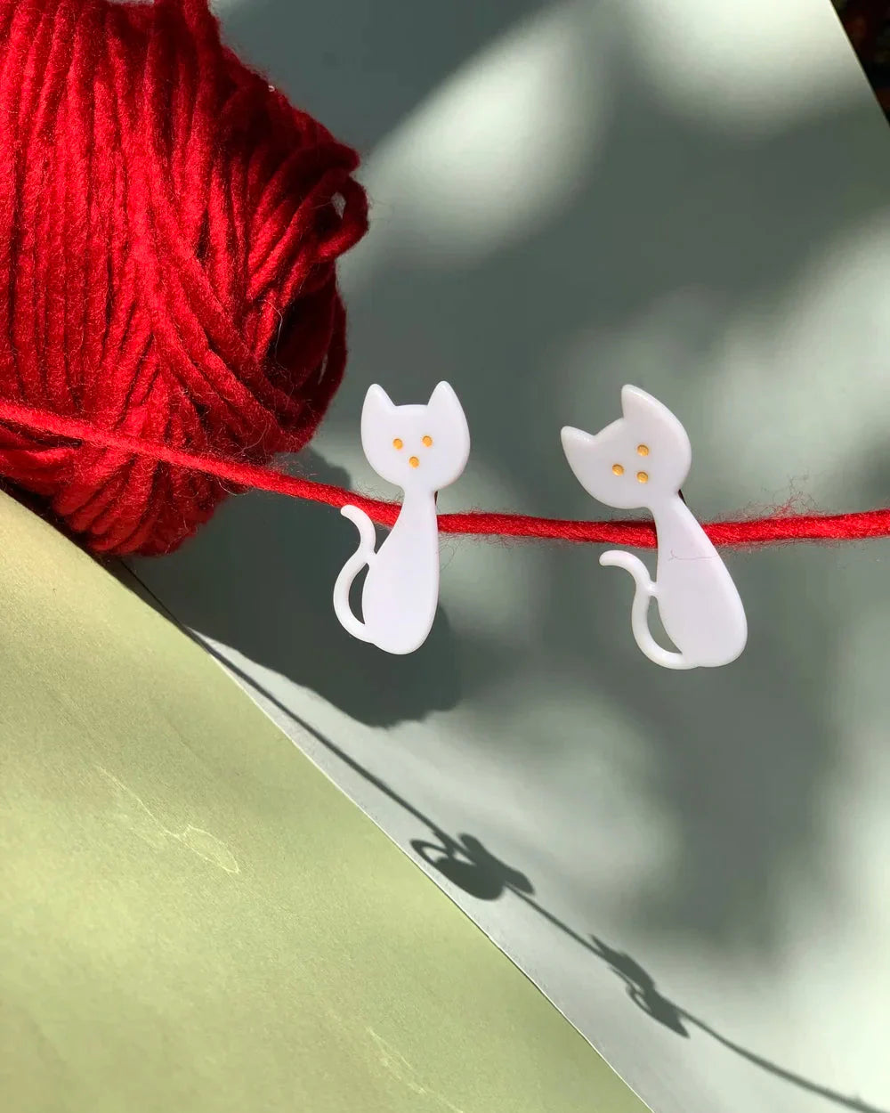 Hair Clip cat (available in 2 colors)