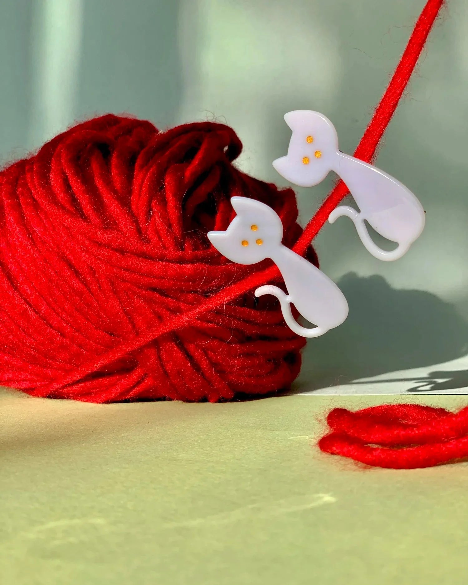 Hair Clip cat (available in 2 colors)