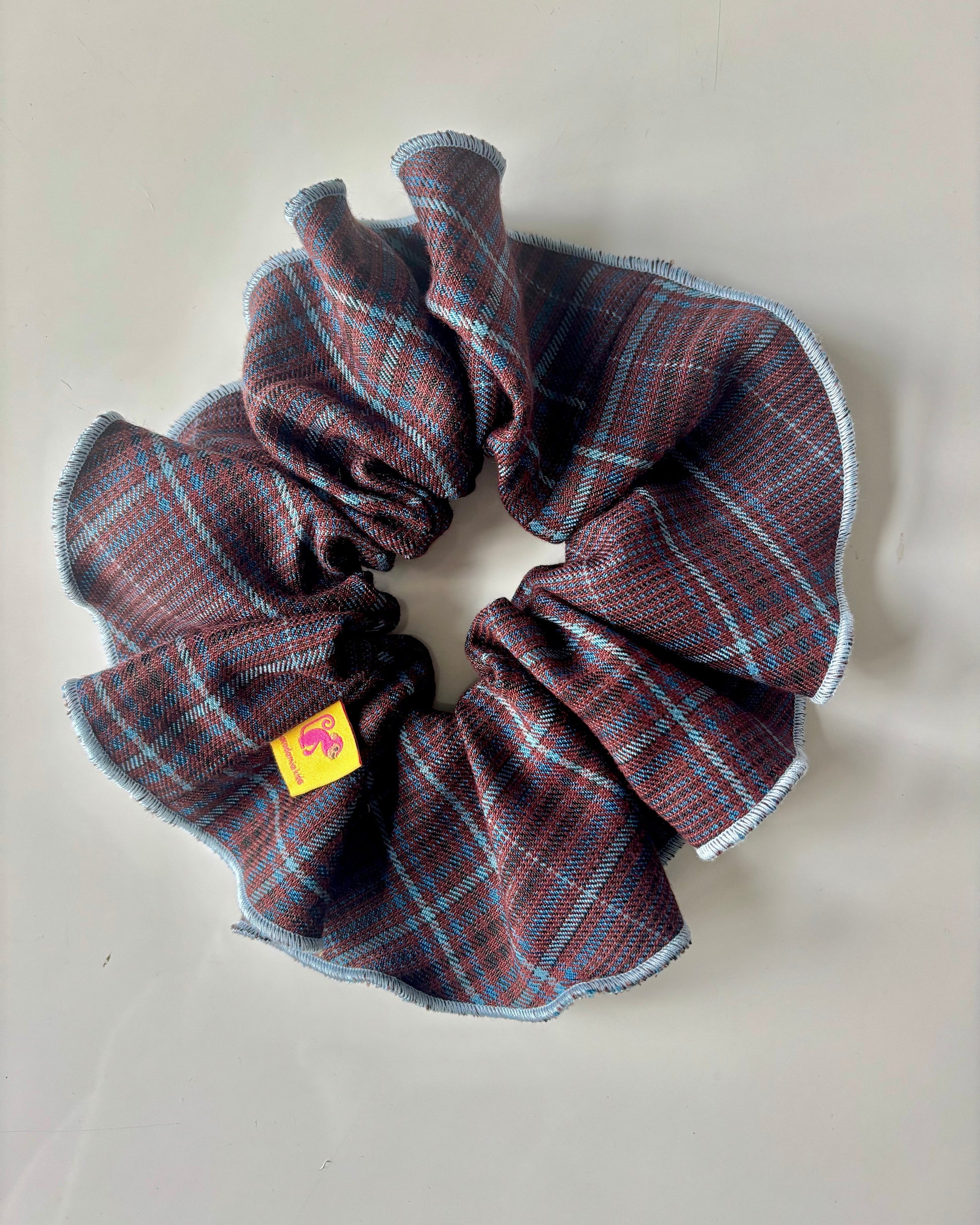 XL Scrunchie checkered brown