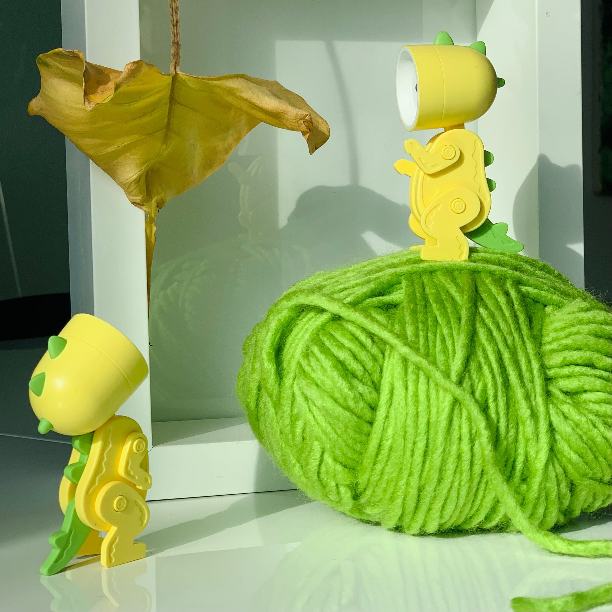Monster-Chasing Flashlight Dino🦖 (available in 6 colors)