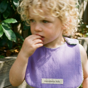 Reversible Bib mint/lilac cotton terry