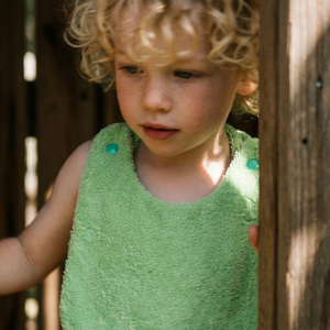Reversible Bib mint/lilac cotton terry