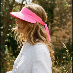 Visera with back bow fuchsia