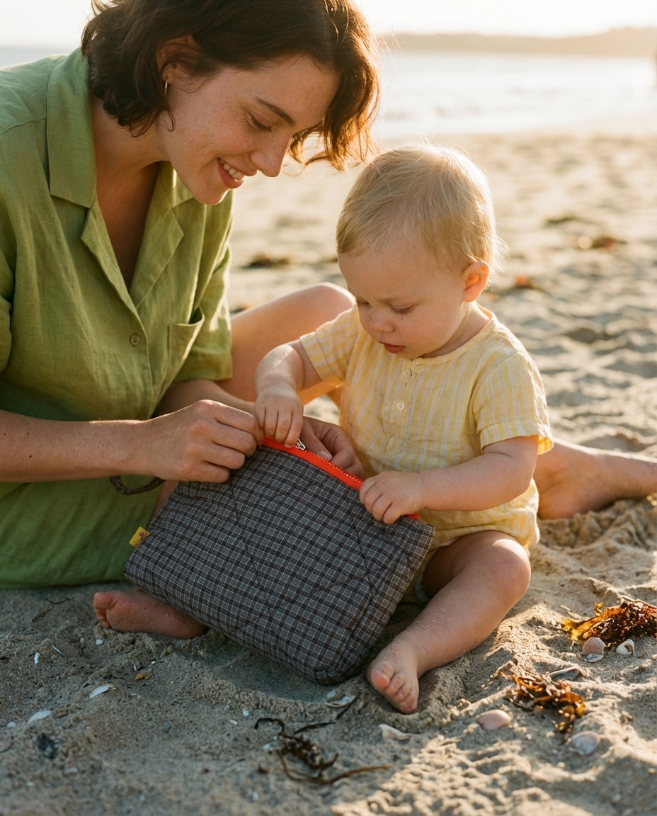 Toiletry Pouch checkered khaki