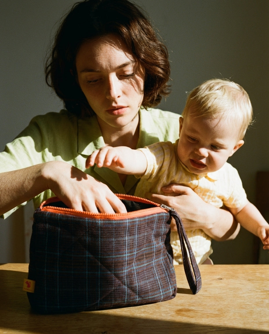 Toiletry Pouch checkered brown y blue