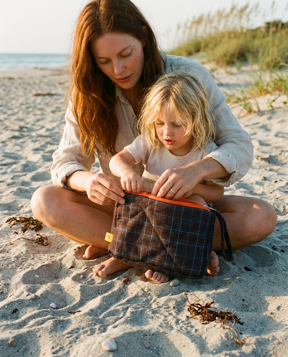 Toiletry Pouch checkered brown y blue
