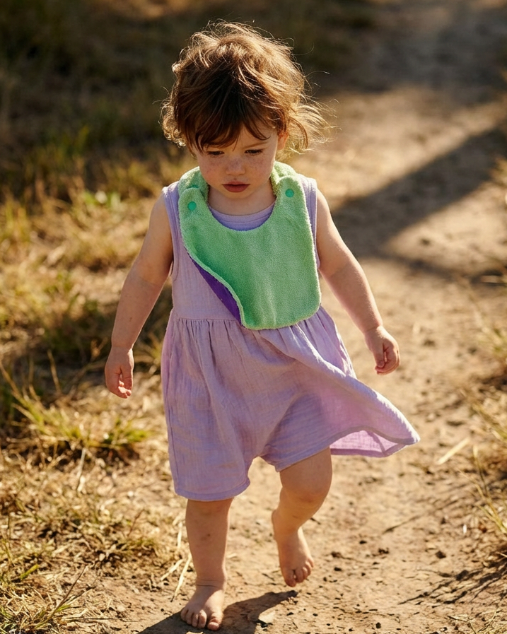Reversible Bib mint/lilac cotton terry